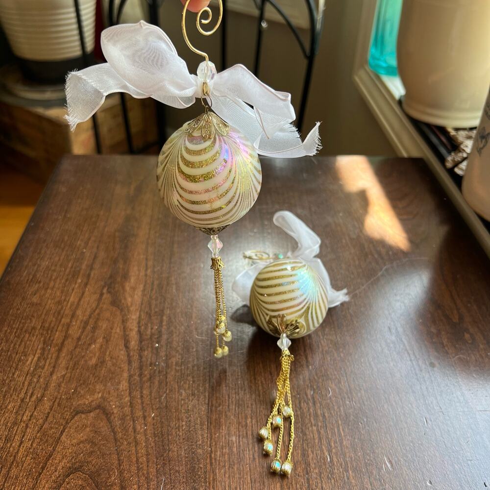 NWT 2 Vintage Bombay Blown Glass Ornaments Iridescent round globe Christmas